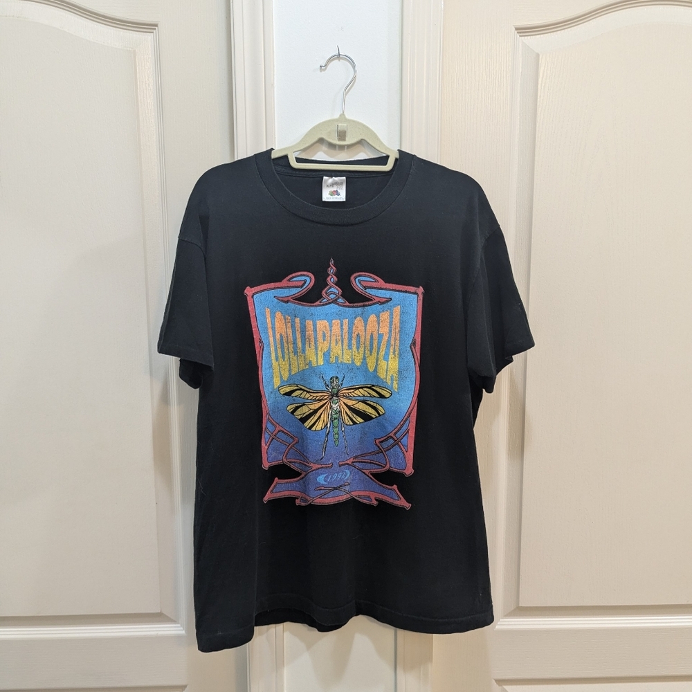 VINTAGE Lollapolooza Concert T  1992
